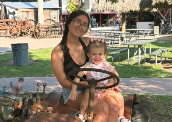 Single Mother of 2-Year-Old From Miami Loses Everything in Apartment Fire