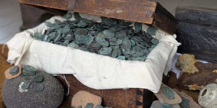 $1 Million in Gold, Silver Coins Recovered from 1715 Spanish Shipwreck Off Florida